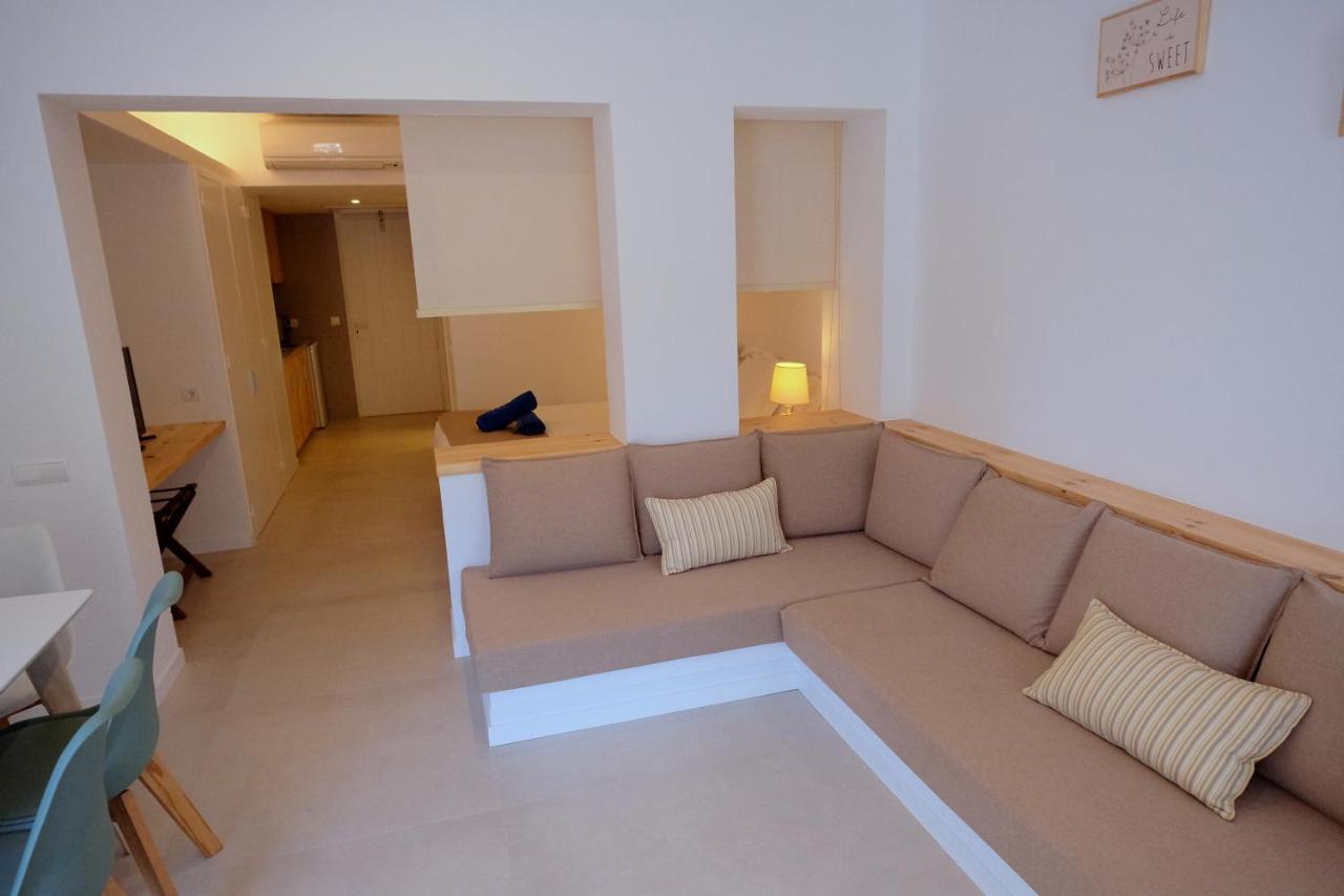 Hotel Calina Cadaqués Extérieur photo