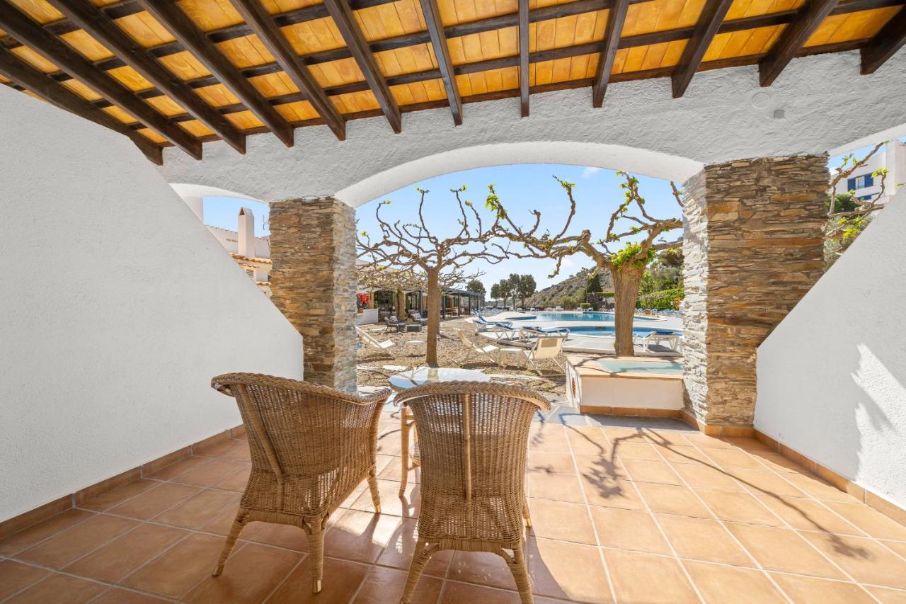Hotel Calina Cadaqués Extérieur photo
