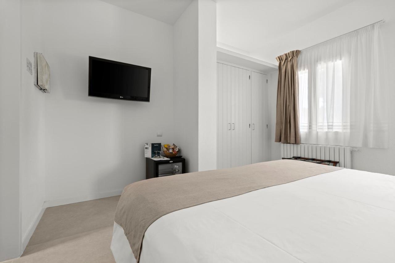 Hotel Calina Cadaqués Extérieur photo