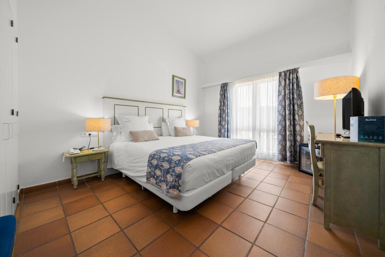 Hotel Calina Cadaqués Extérieur photo
