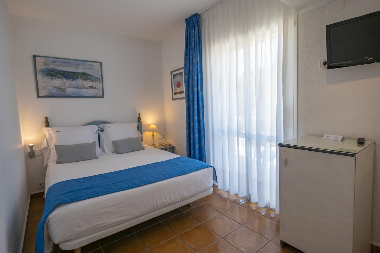 Hotel Calina Cadaqués Extérieur photo